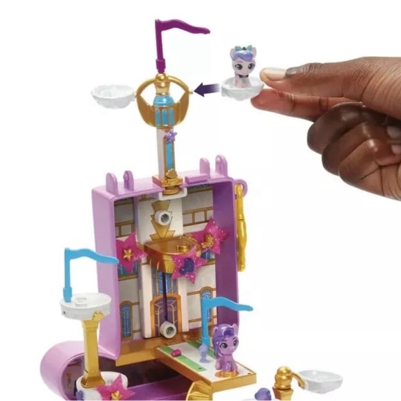 My Little Pony Mini World Magic Creation Zephyr Heights Playset - Picture 9 of 13